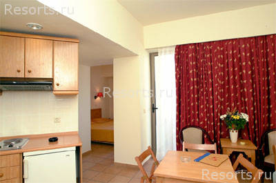 Steris Beach Hotel 6